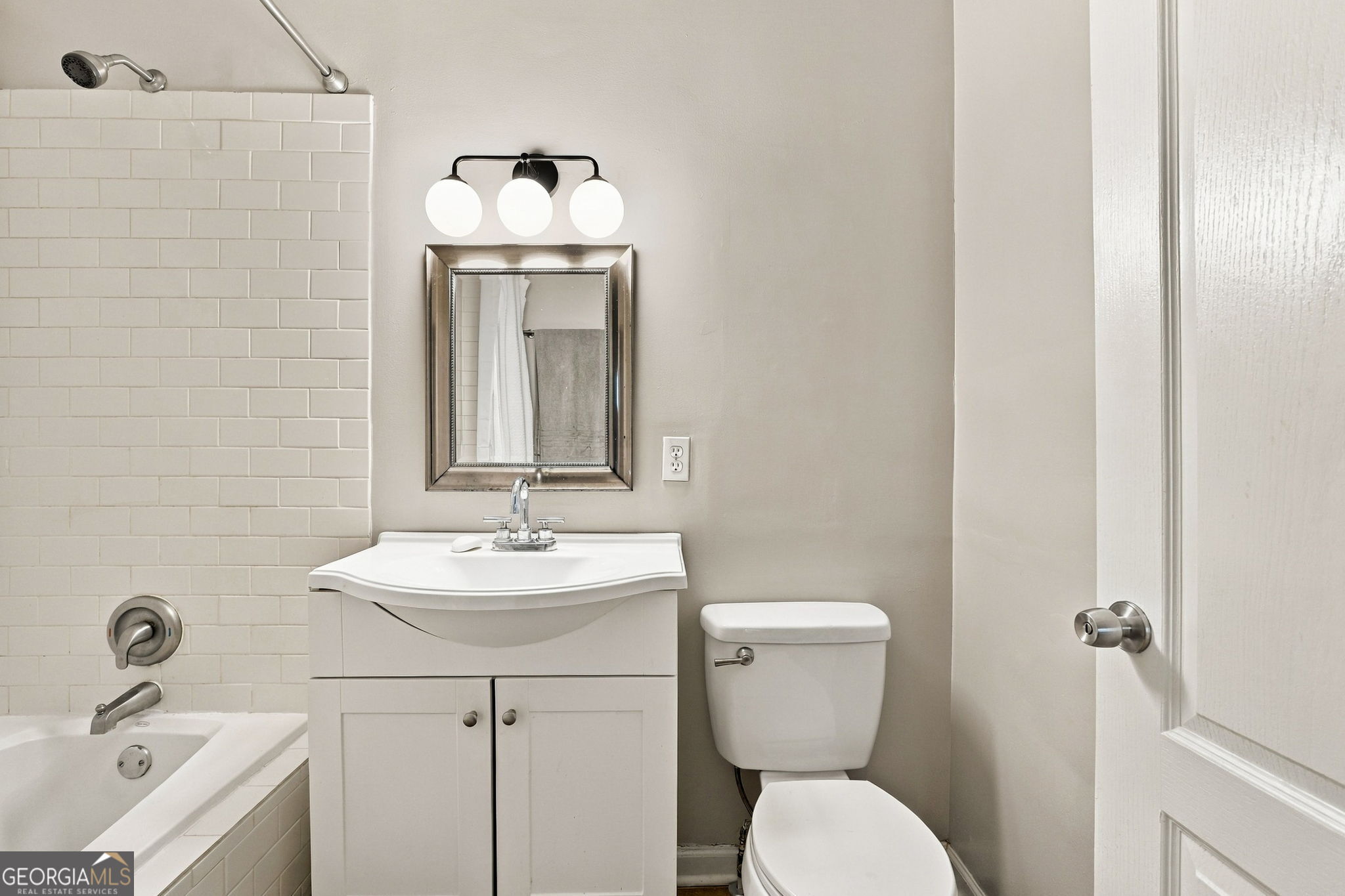 985 Martin Street SE