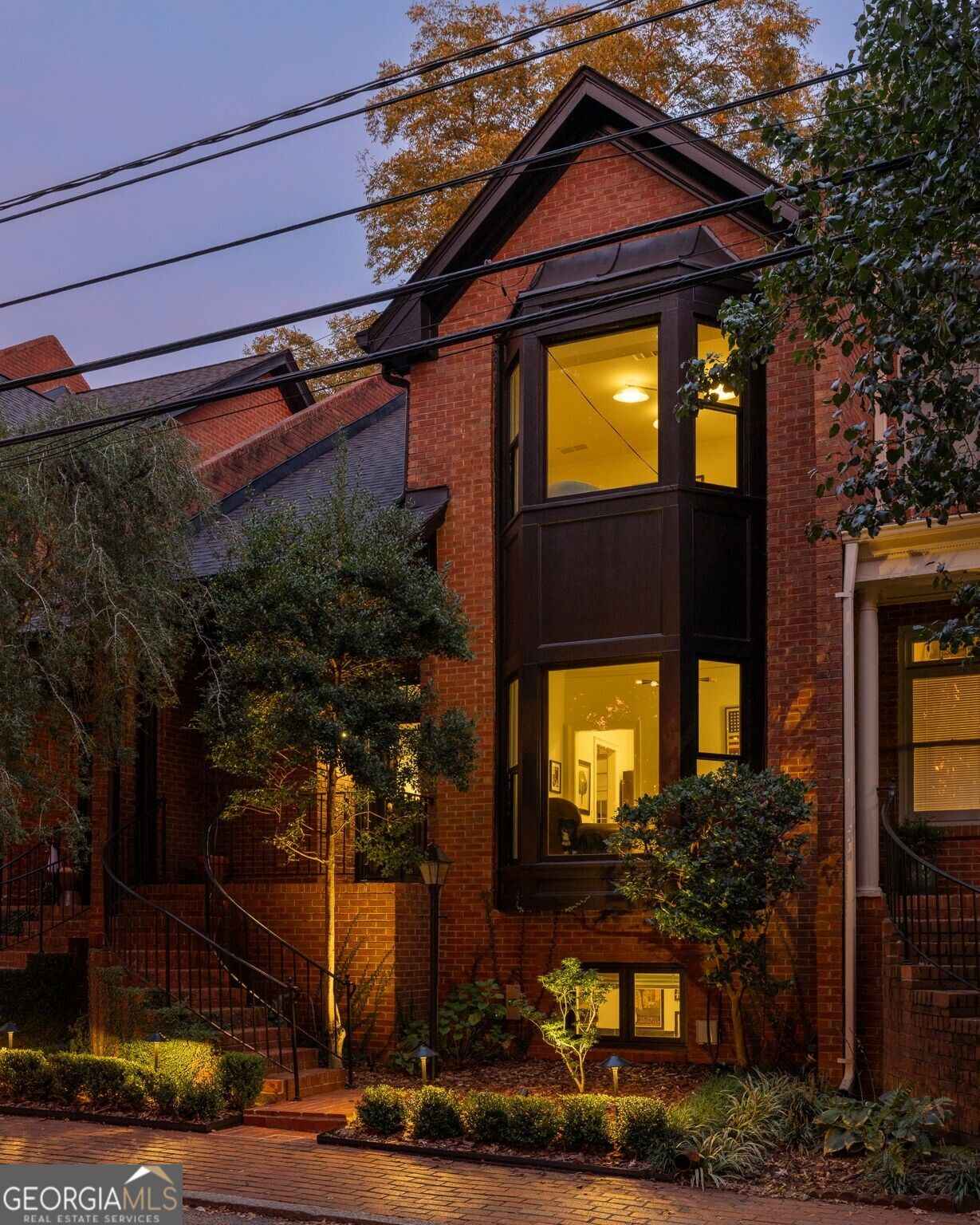233 Sycamore Place