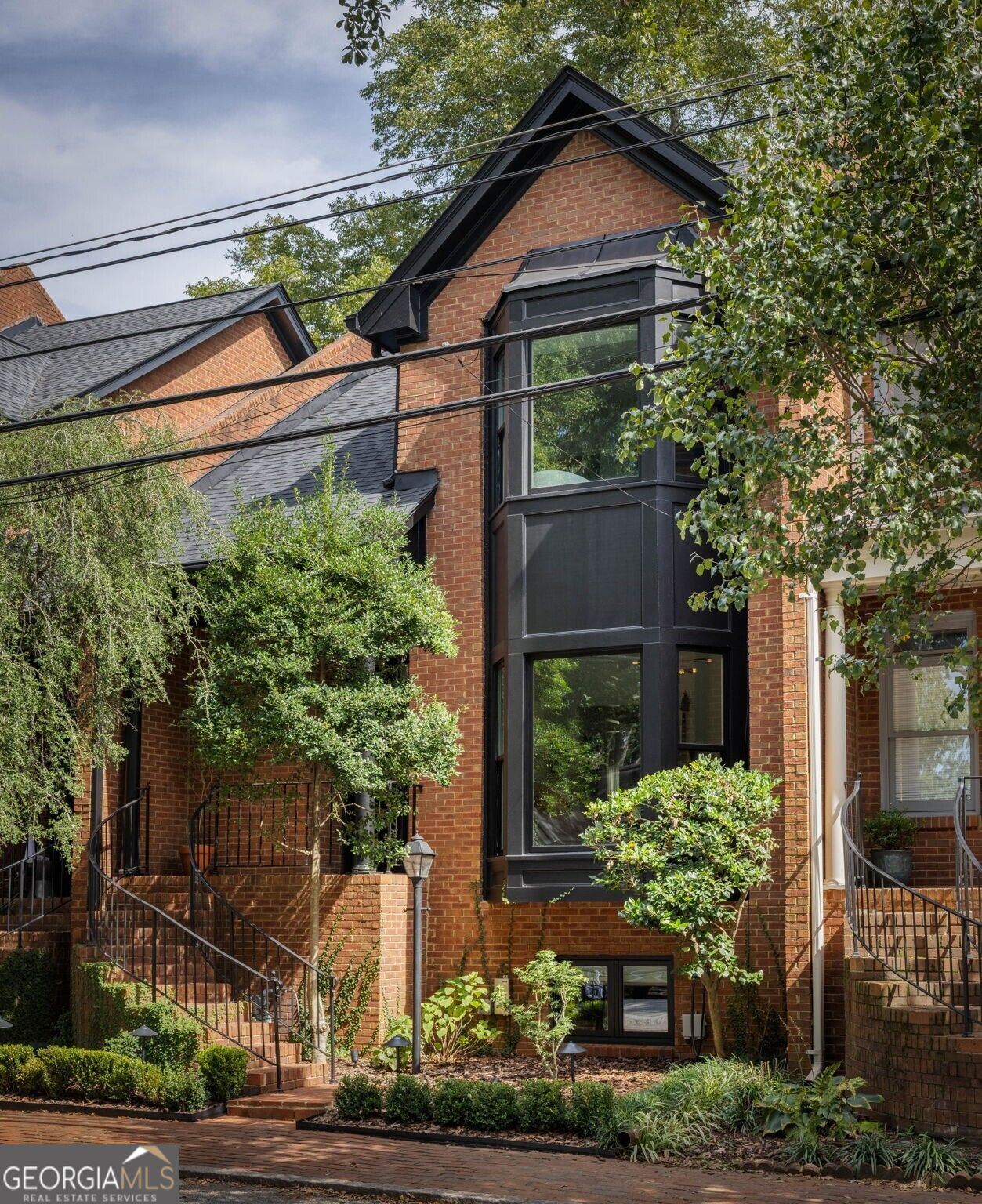 233 Sycamore Place
