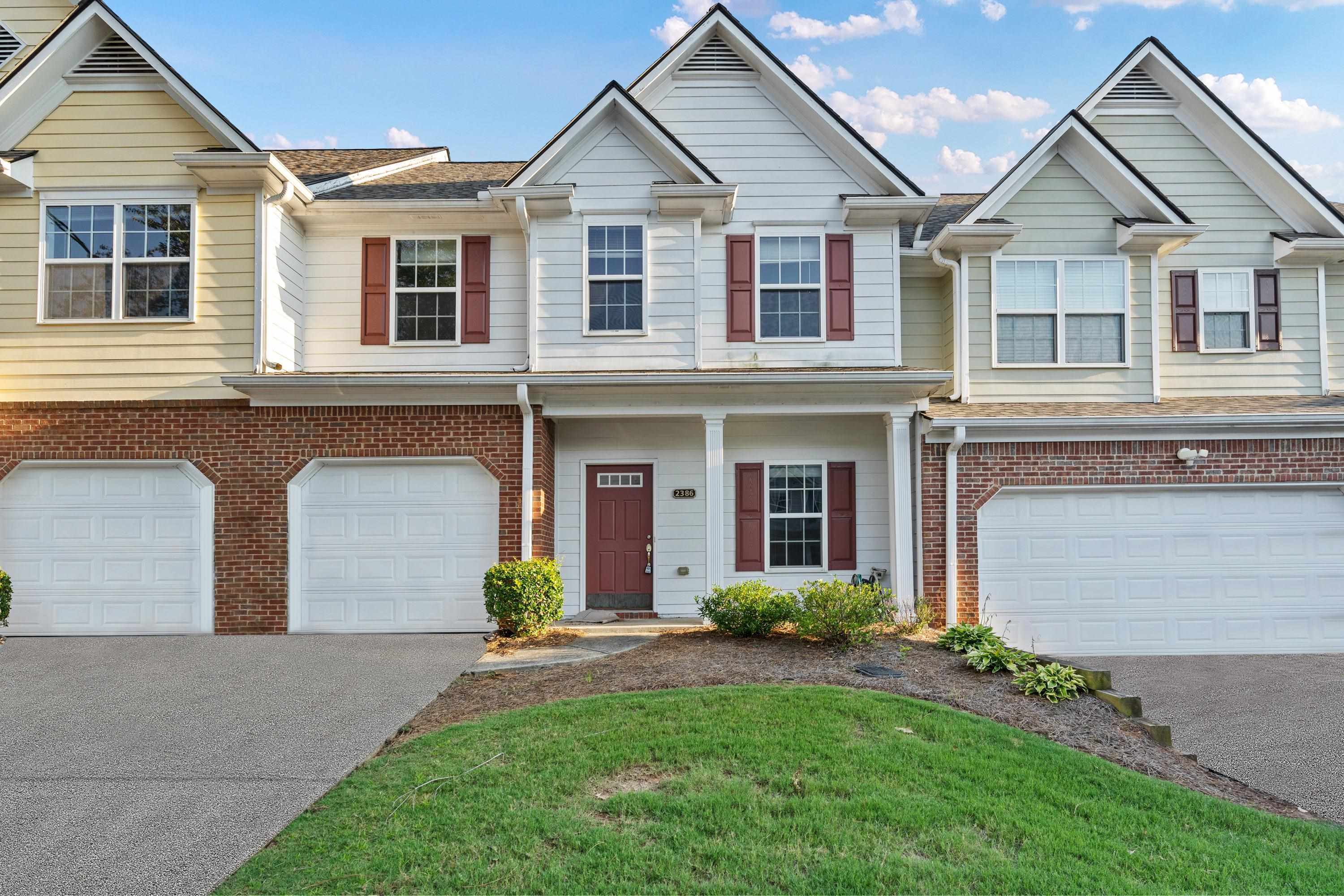 2386 Suwanee Pointe Drive