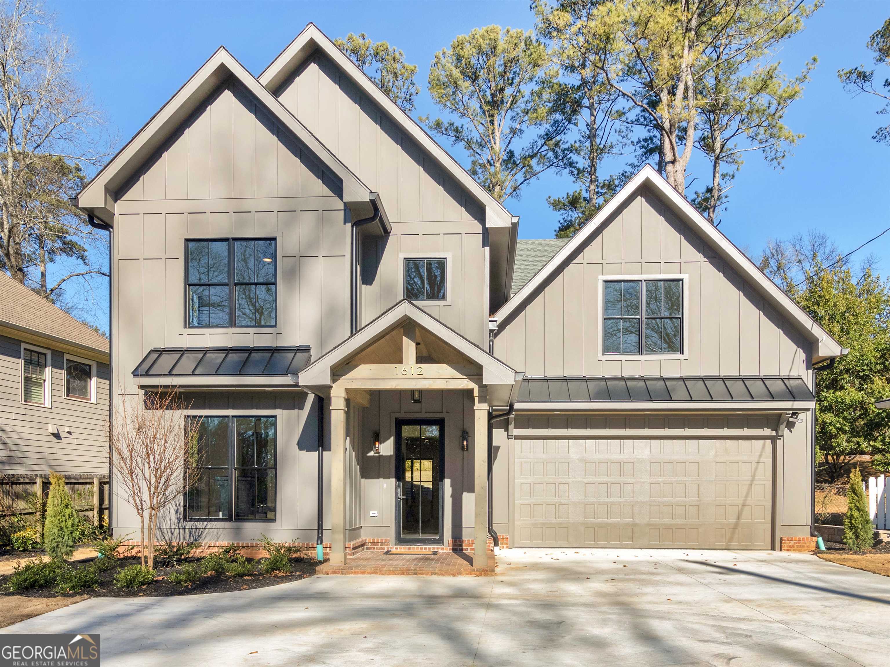 1612 NE Dresden Drive