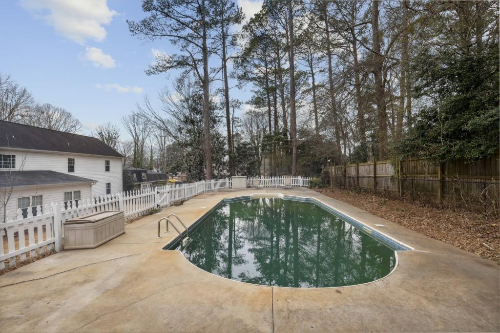 2544 Dukes Circle SE