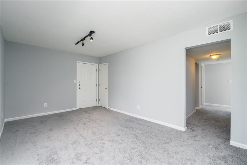 1410 Foxhall Lane SE Unit 5