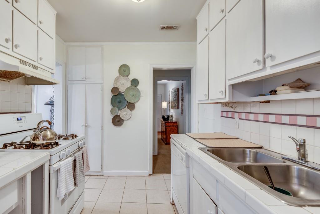 3177 Clairwood Terrace