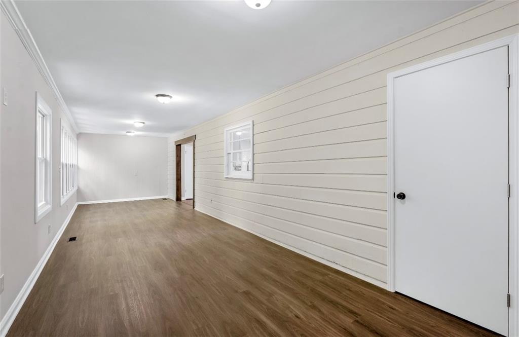 2552 Dorothy Drive SW