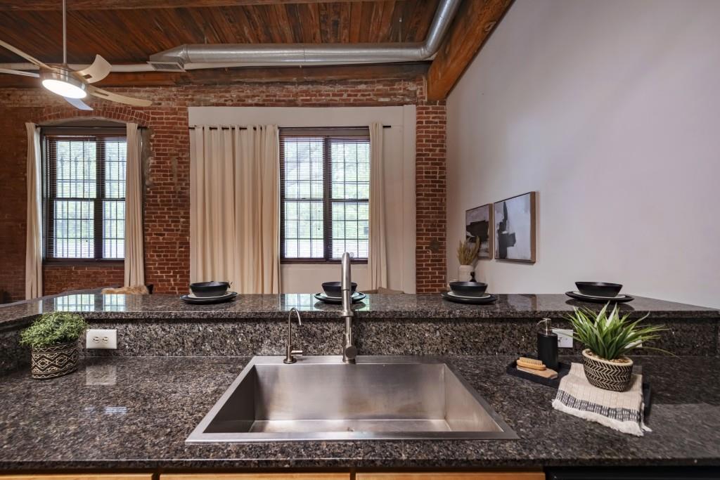 644 Wells Street SW Unit 9