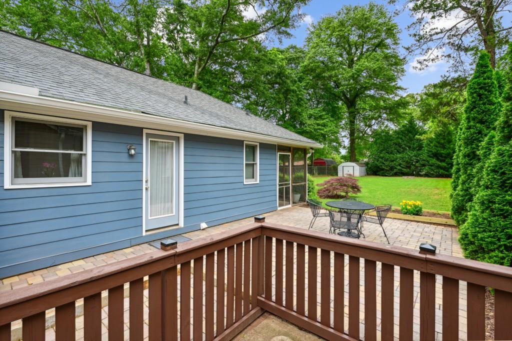60 Oakridge Avenue SE