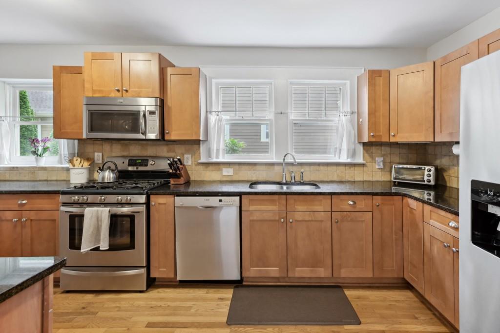 60 Oakridge Avenue SE