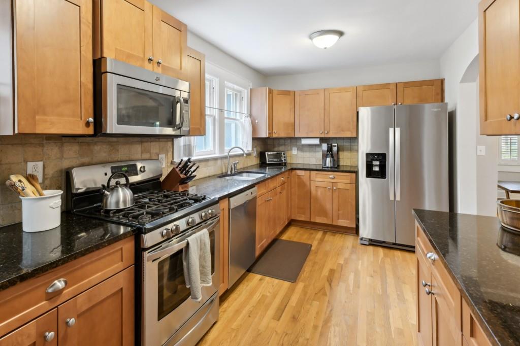 60 Oakridge Avenue SE