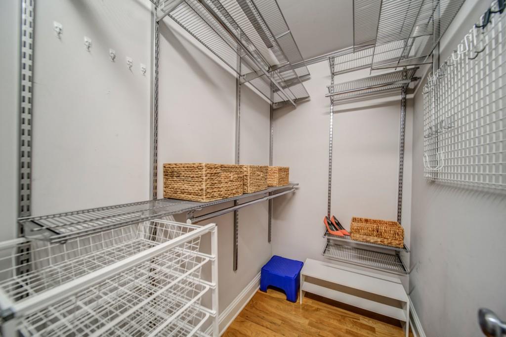 90 Fairlie Street NW Unit 302