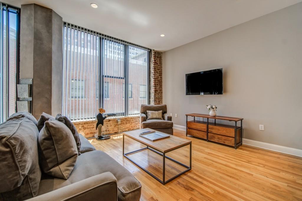90 Fairlie Street NW Unit 302