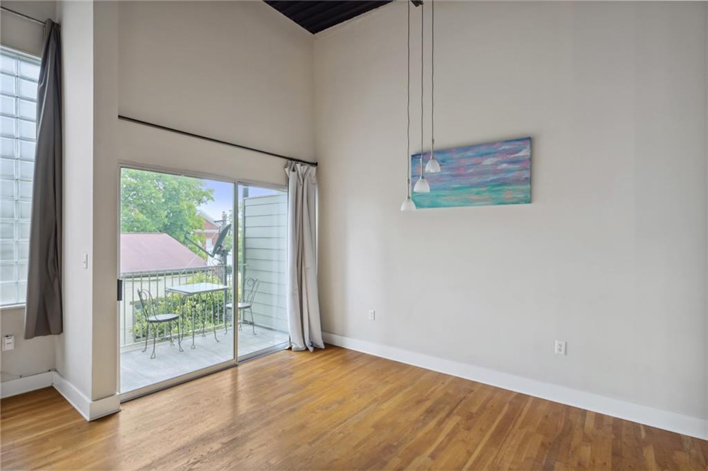 15 Waddell Street NE Unit 303