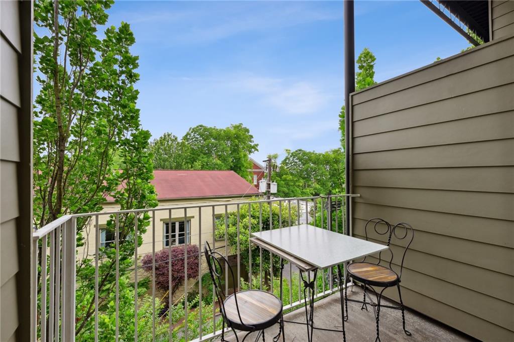 15 Waddell Street NE Unit 303