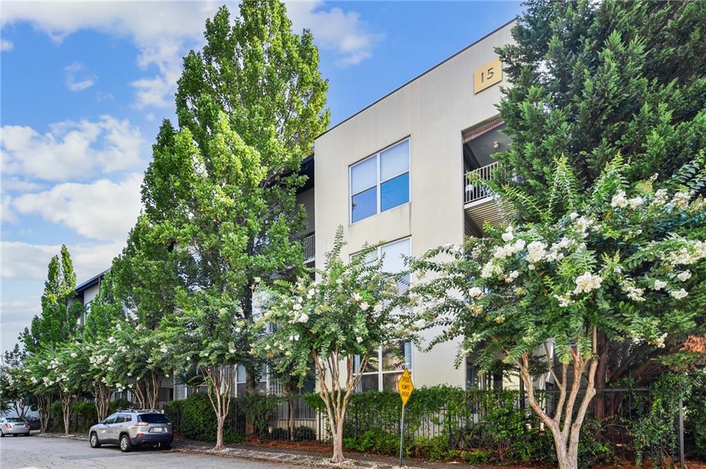 15 Waddell Street NE Unit 303