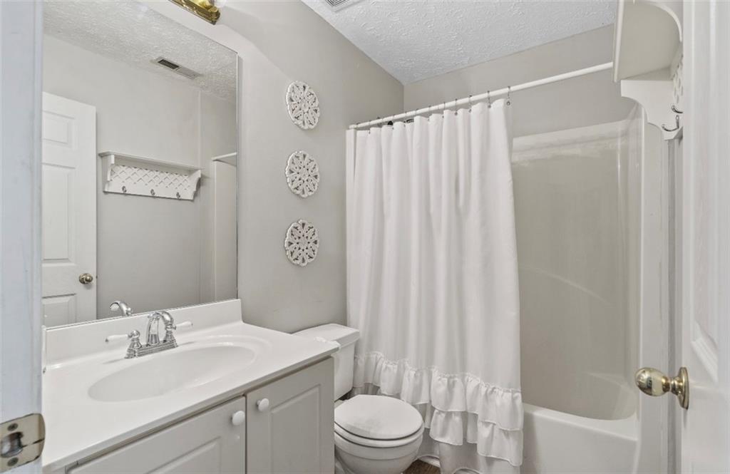 842 Eagle Glen Crossing