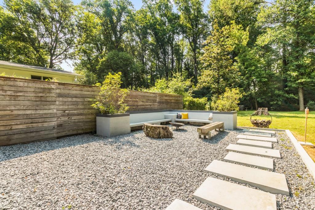 545 Windsor Parkway