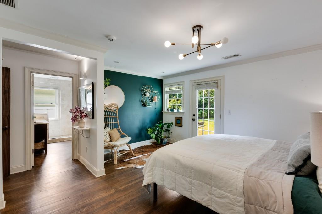 545 Windsor Parkway