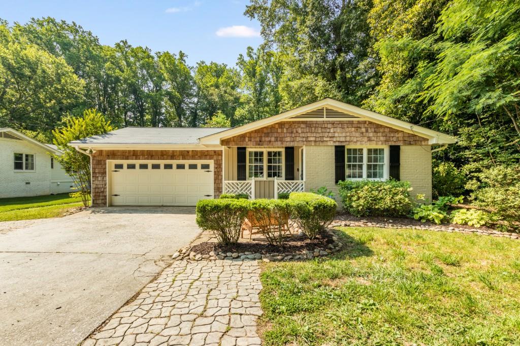 545 Windsor Parkway