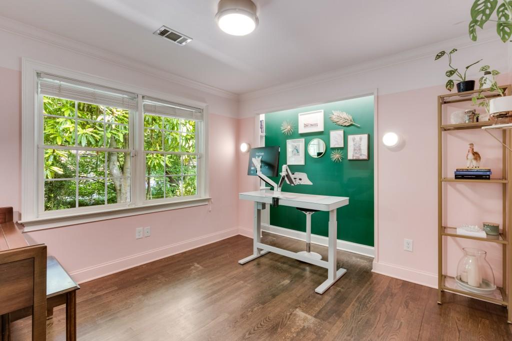 545 Windsor Parkway