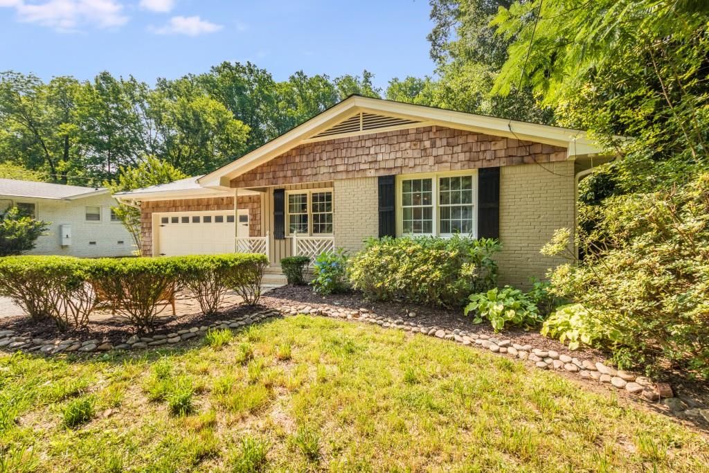 545 Windsor Parkway