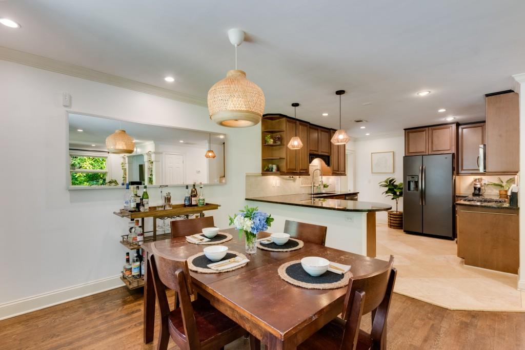 545 Windsor Parkway