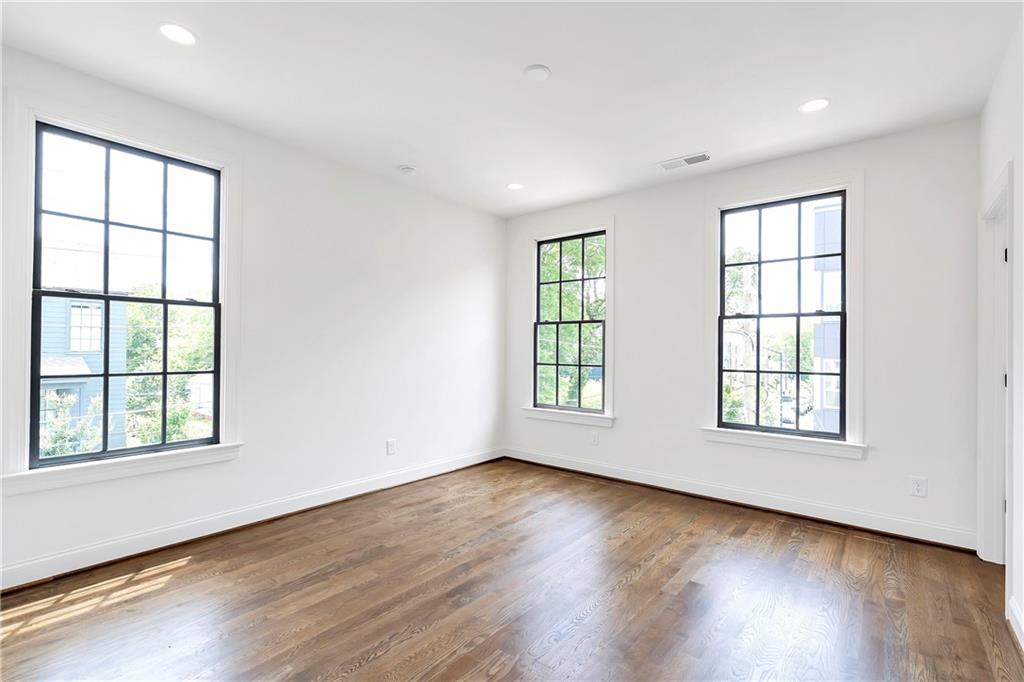 42 Bass Street SE