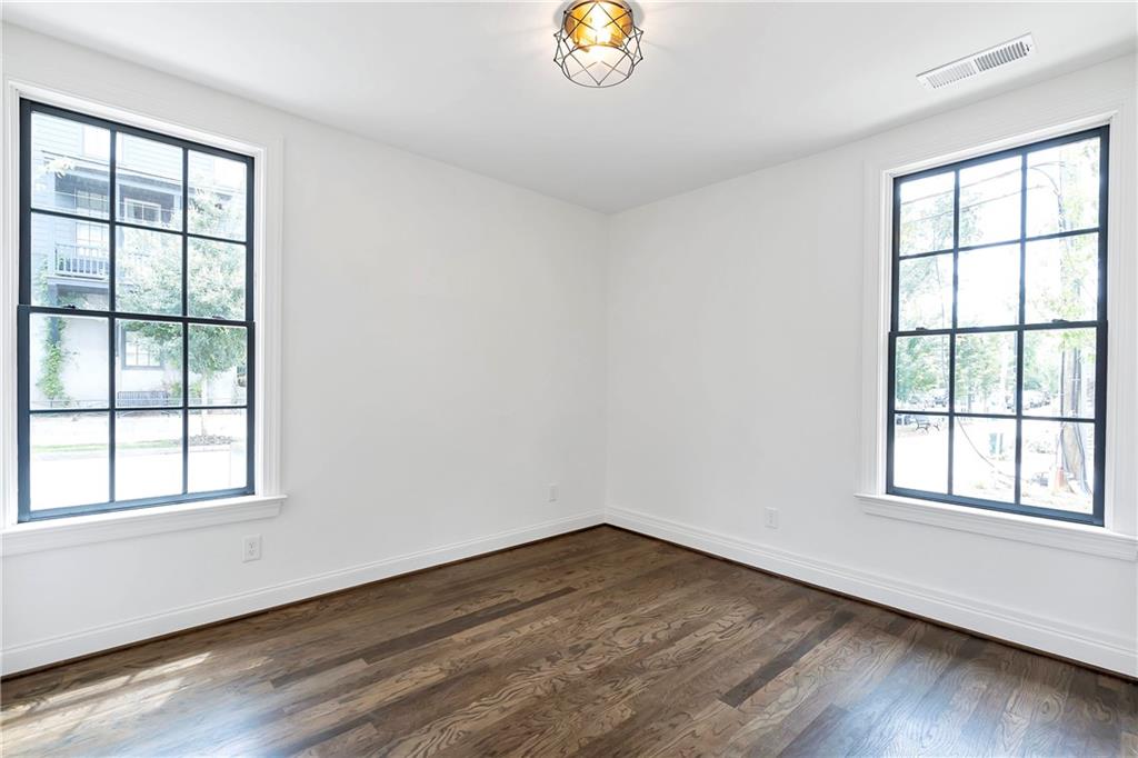 42 Bass Street SE