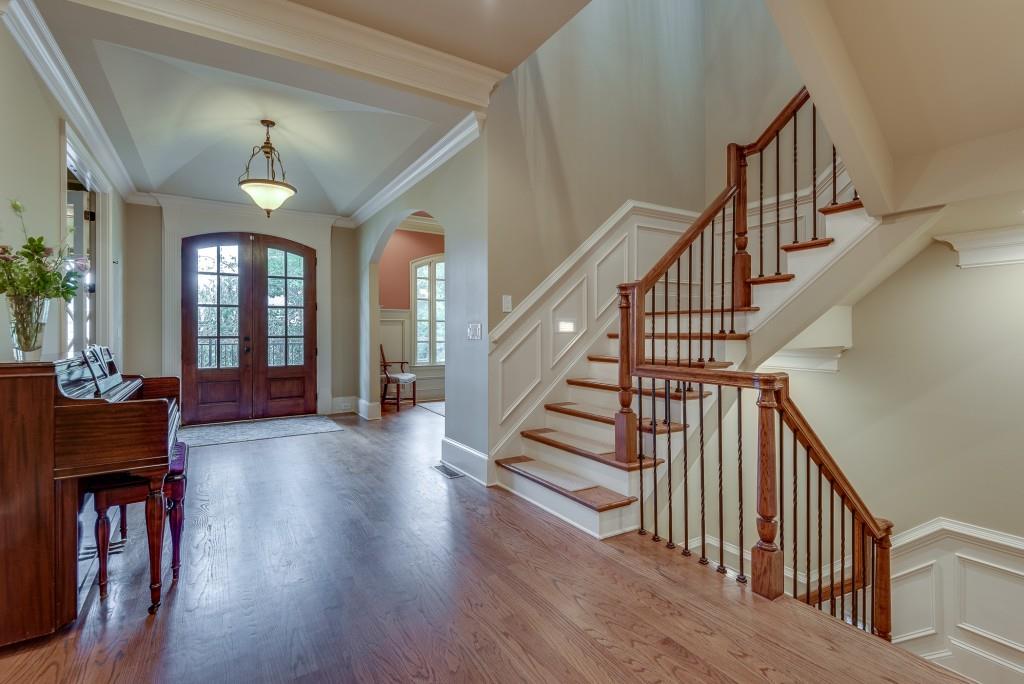 2240 Oakawana Drive