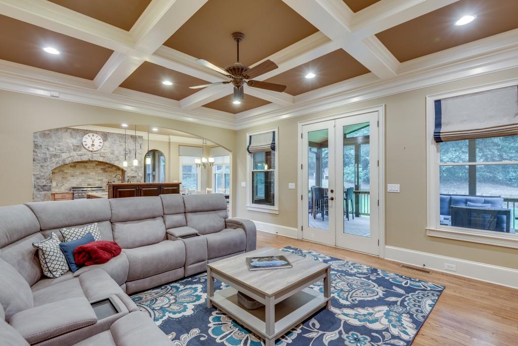 2240 Oakawana Drive