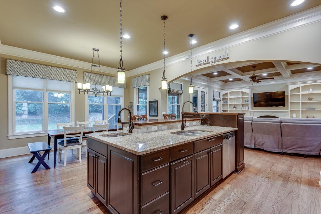 2240 Oakawana Drive
