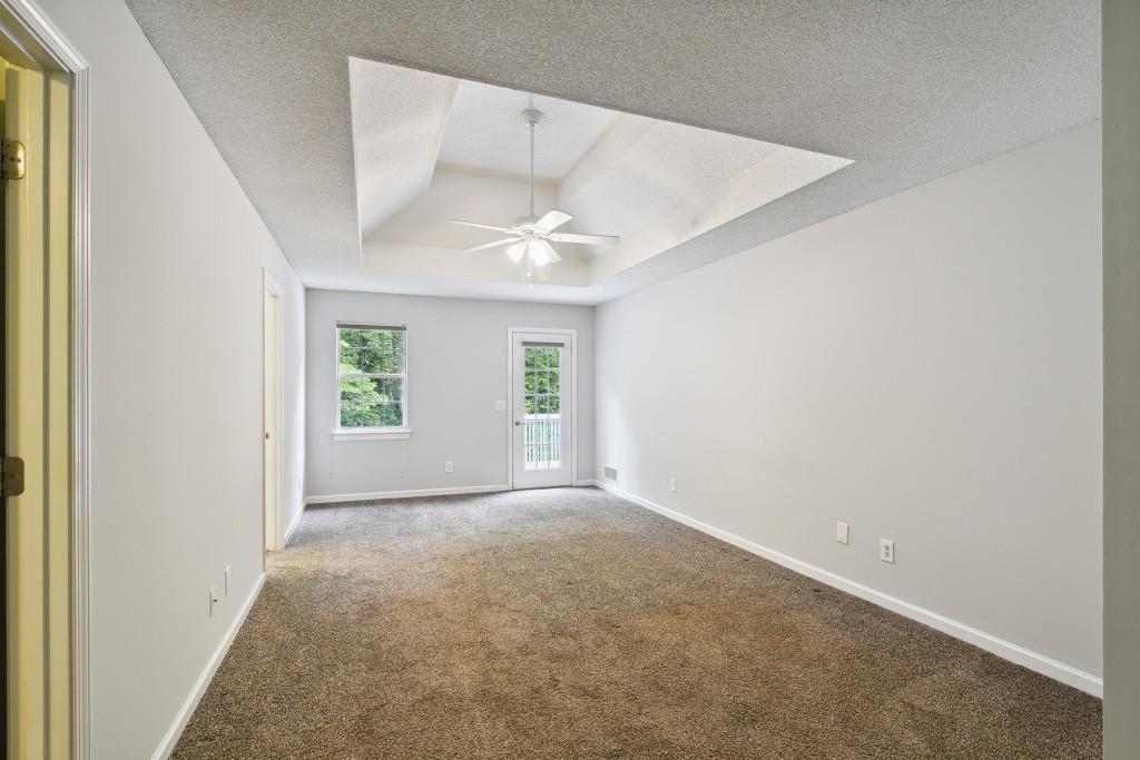 2940 Lakeridge Drive