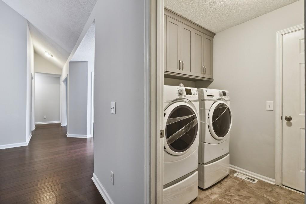 2940 Lakeridge Drive