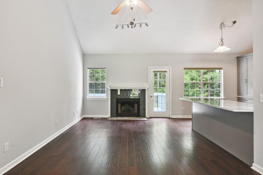 2940 Lakeridge Drive