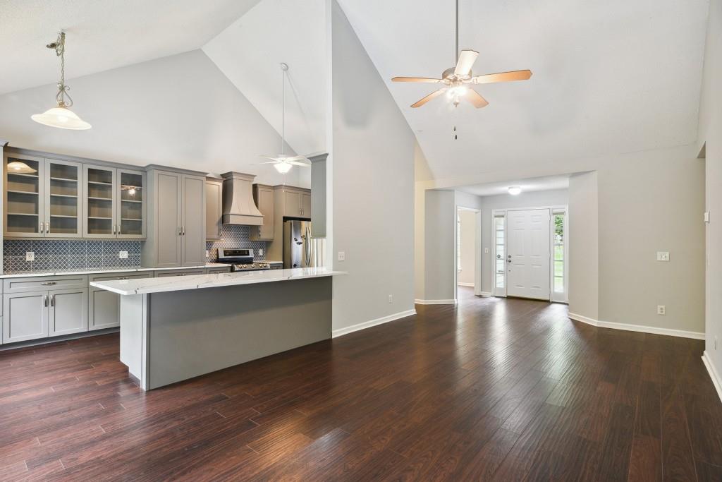 2940 Lakeridge Drive