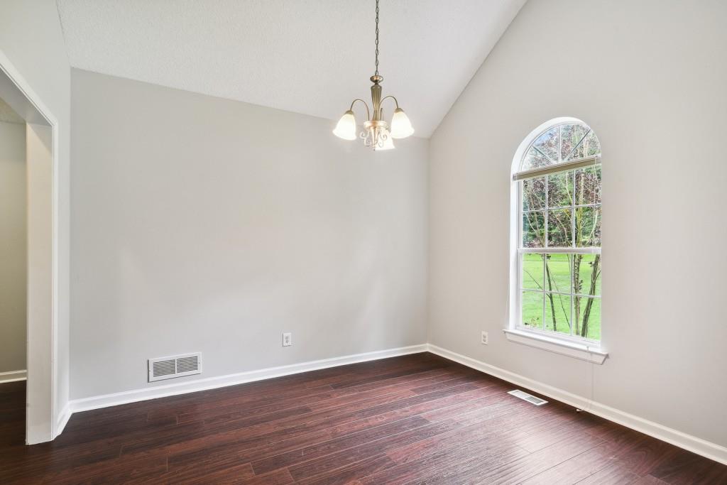 2940 Lakeridge Drive