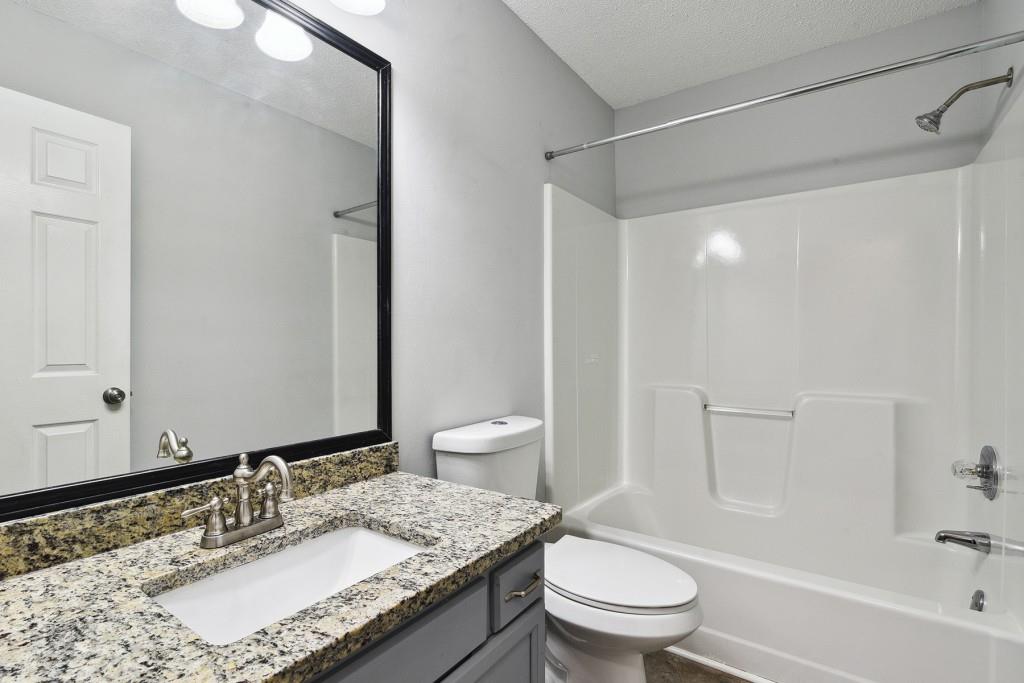 2940 Lakeridge Drive