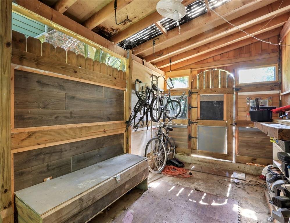 442 MAGNOLIA Drive