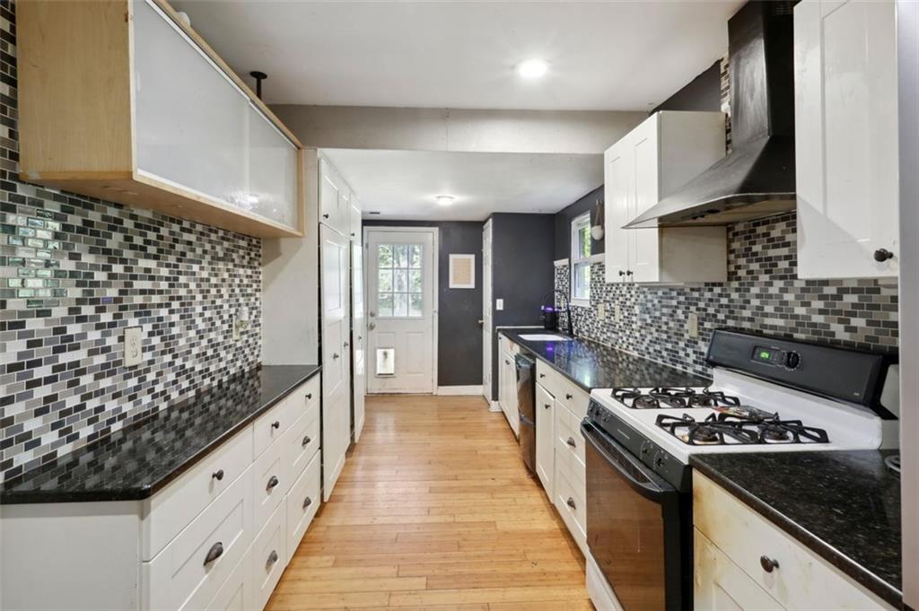 442 MAGNOLIA Drive