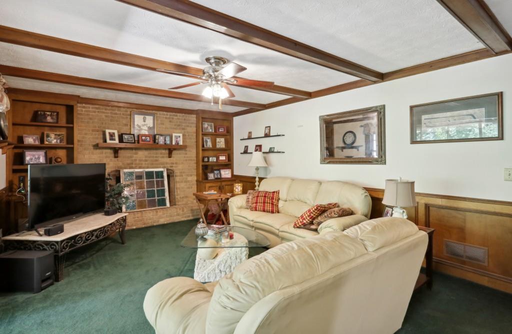 713 Cedar Trace SW
