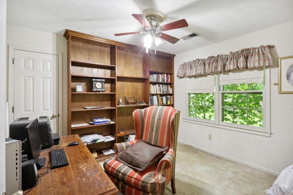 713 Cedar Trace SW