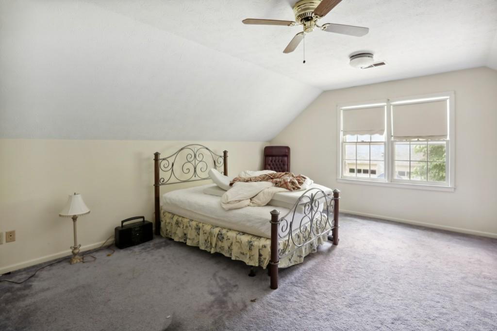 713 Cedar Trace SW