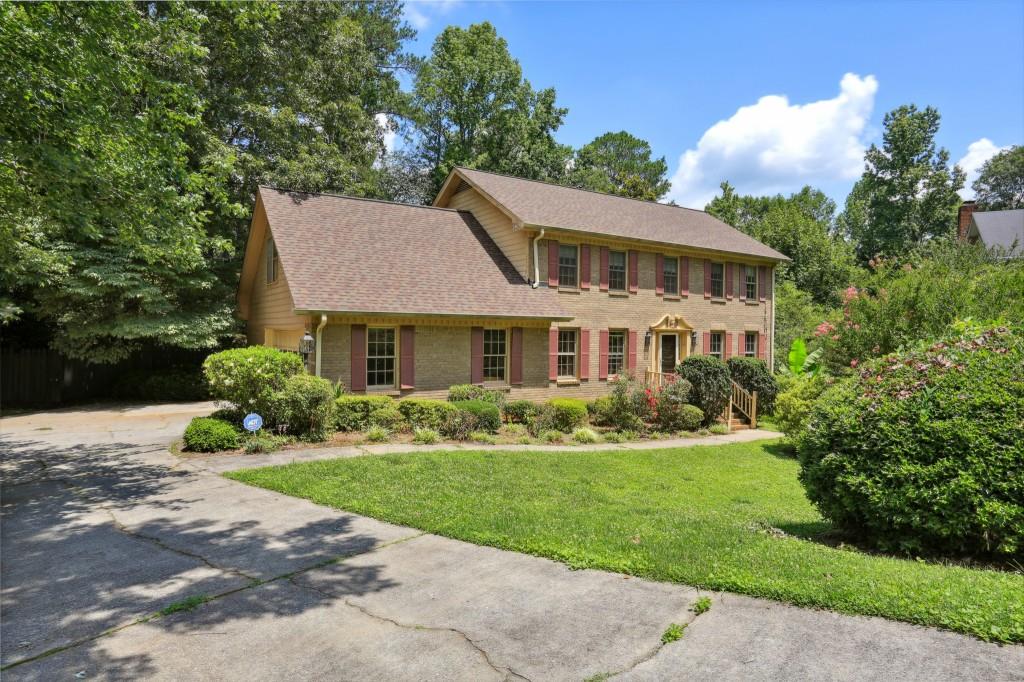 713 Cedar Trace SW
