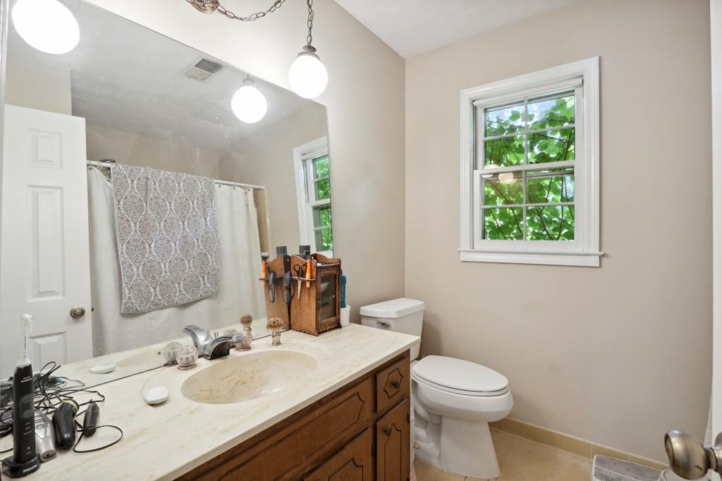 713 Cedar Trace SW
