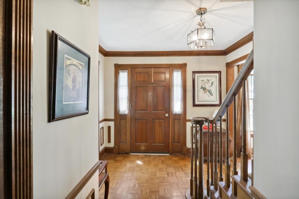 713 Cedar Trace SW