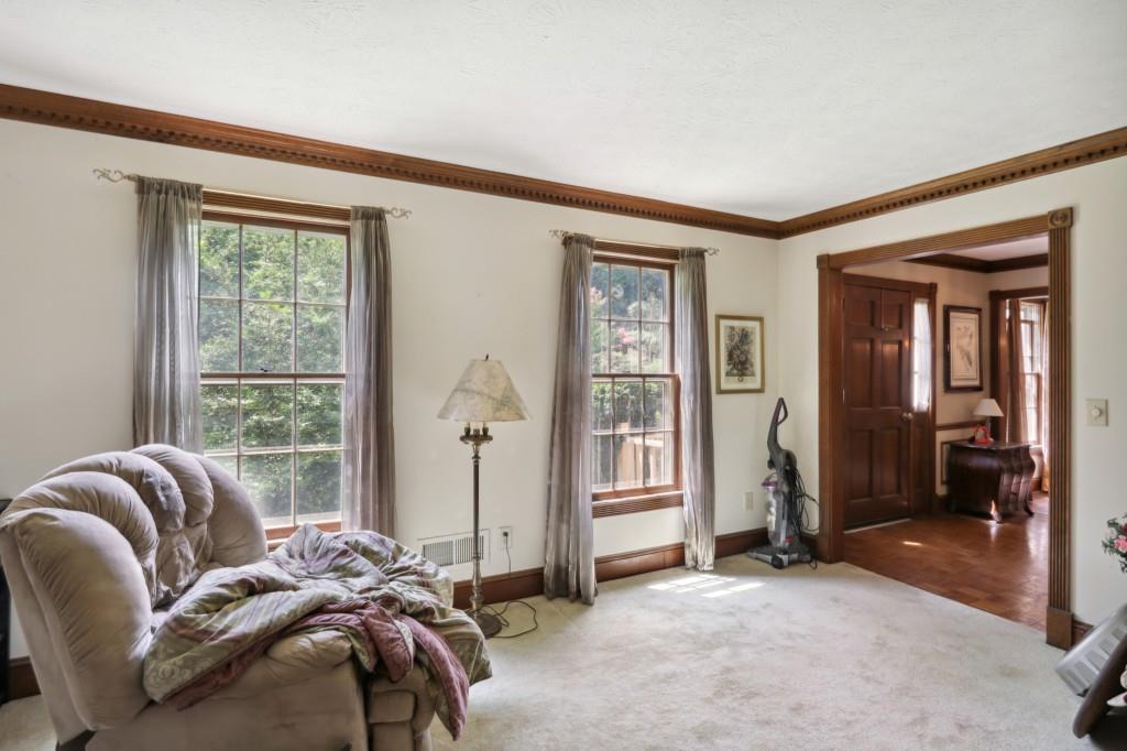713 Cedar Trace SW