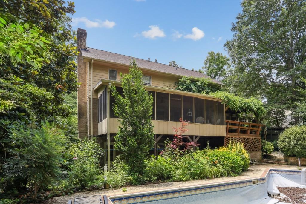 713 Cedar Trace SW