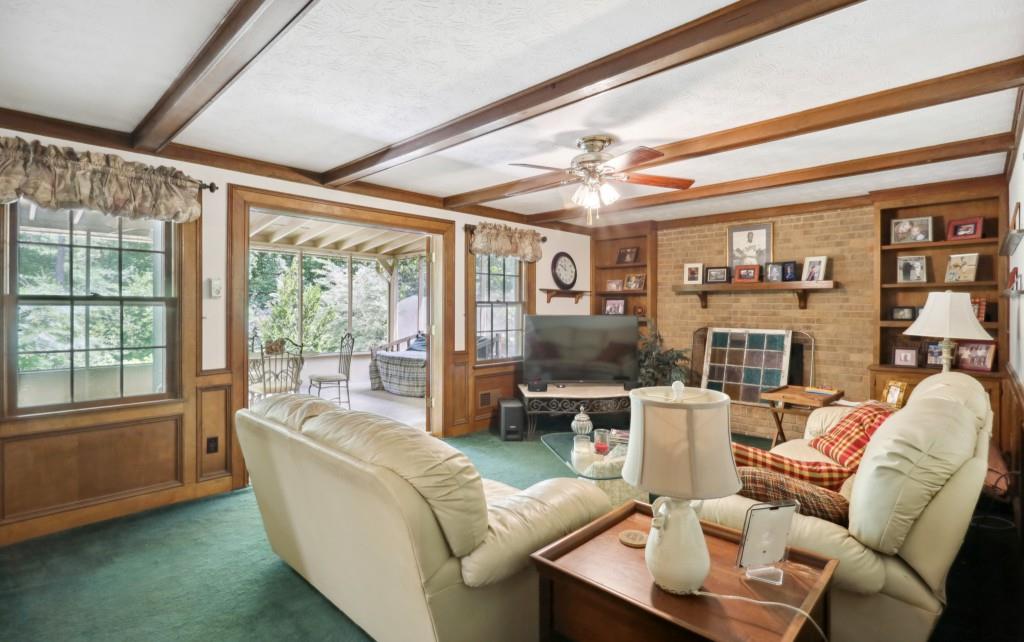 713 Cedar Trace SW