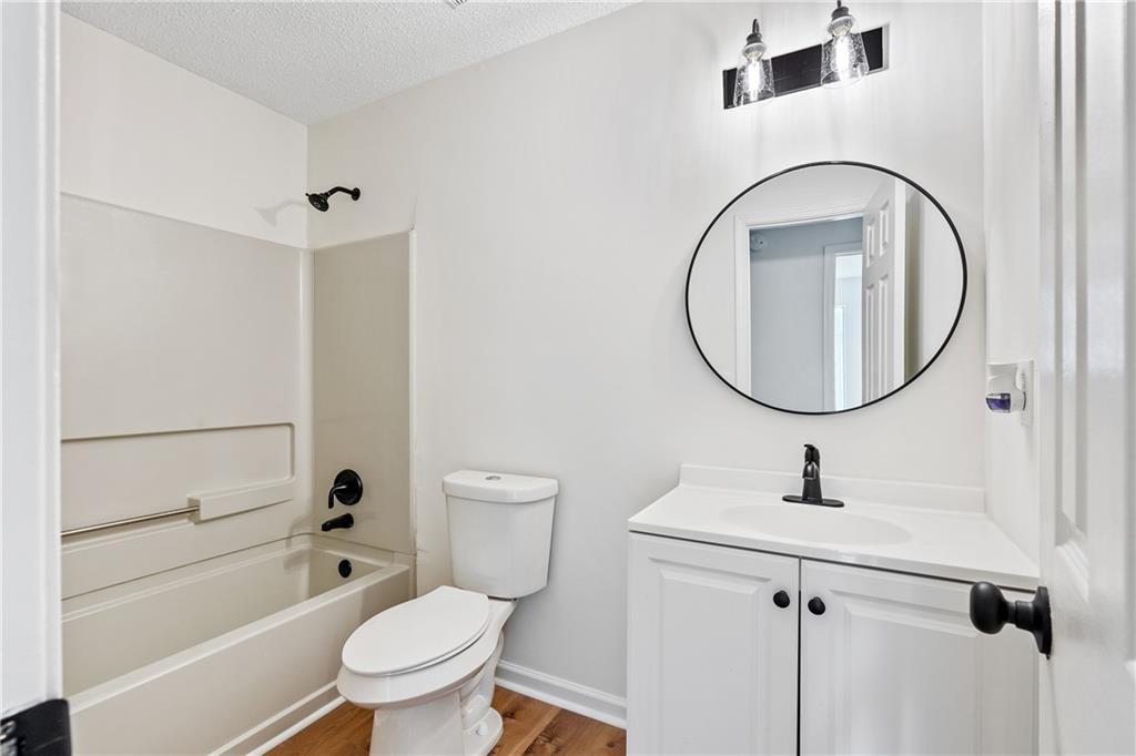 5692 Chisolm Trail
