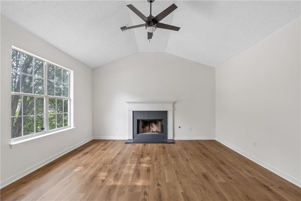 5692 Chisolm Trail