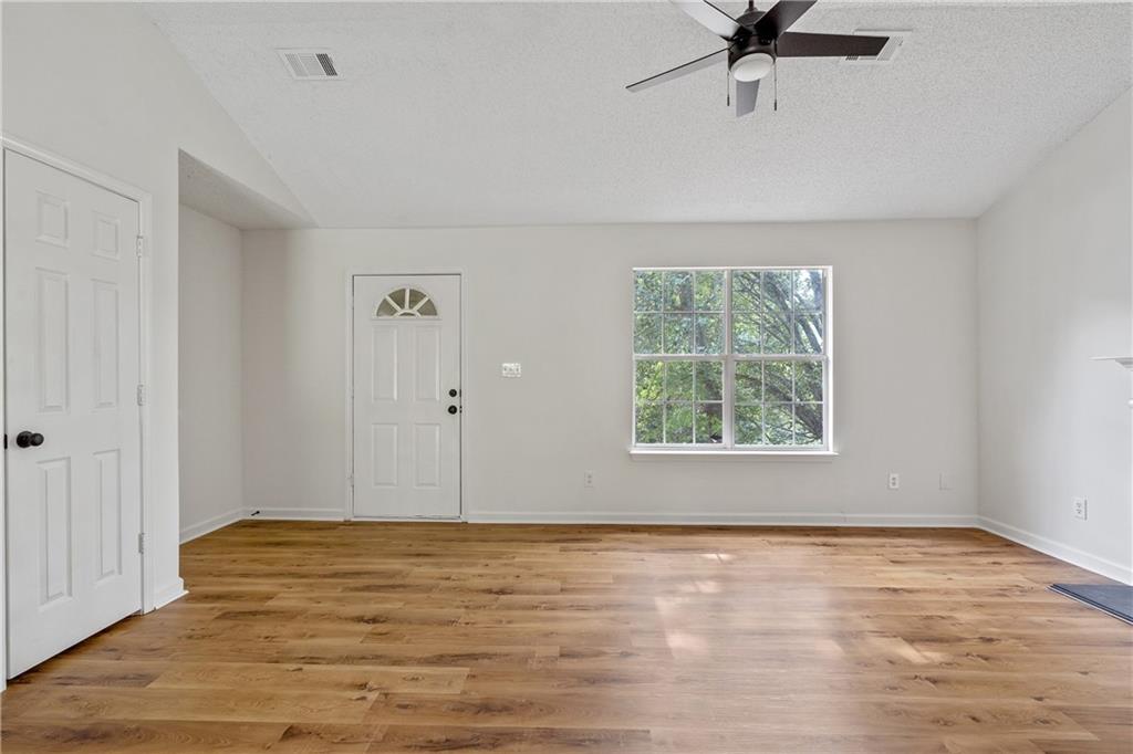 5692 Chisolm Trail